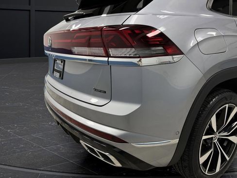 Used 2024 Volkswagen Atlas Cross Sport SEL Premium R-Line image 34