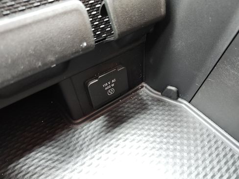 Used 2025 RAM 1500 Big Horn AWD/4WD image 37