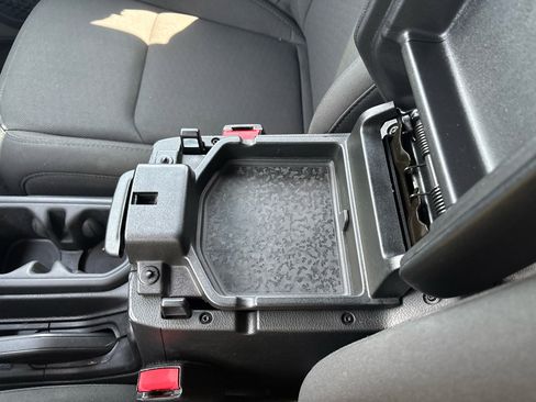 Used 2023 Jeep Wrangler Unlimited Sport image 28