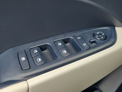 New 2026 Hyundai Venue SEL image 15