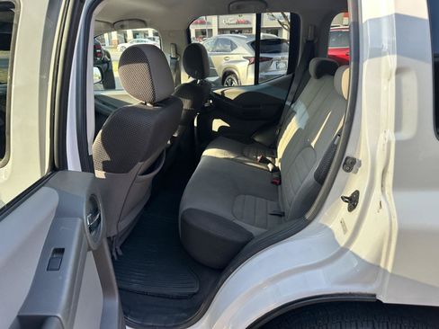 Used 2007 Nissan Xterra S w/ Utility Pkg AWD/4WD image 18