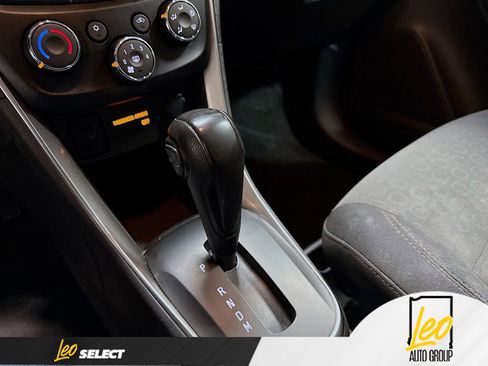 Used 2020 Chevrolet Trax LS w/ Tint and Cruise Package FWD image 19