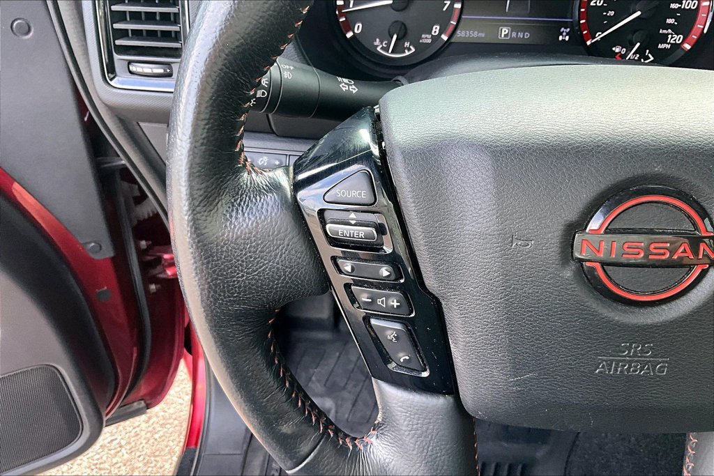 Used 2022 Nissan Frontier PRO-4X AWD/4WD image 16