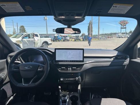 Certified 2024 Ford Escape ST-Line Select w/ Tech Pack #1 AWD/4WD image 24