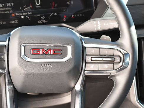 Used 2025 GMC Acadia Elevation w/ Elevation Premium Package image 21