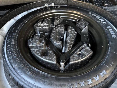 Used 2018 Ford Focus SE image 24