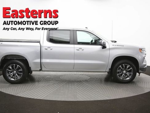 Used 2022 Chevrolet Silverado 1500 LT AWD/4WD image 47