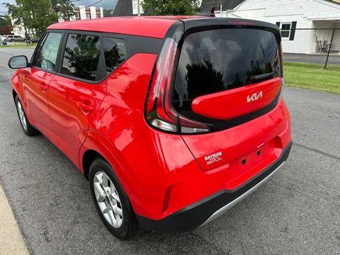 Certified 2025 Kia Soul LX w/ LX Technology Package FWD image 14