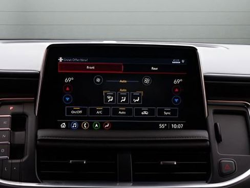 Used 2021 Chevrolet Tahoe Z71 w/ Z71 Off-Road Package AWD/4WD image 11