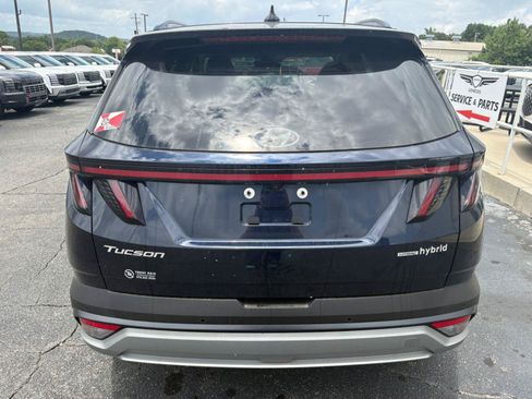 Used 2025 Hyundai Tucson Limited AWD/4WD image 7