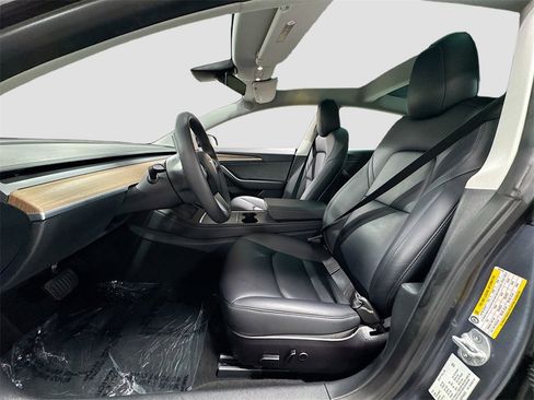 Used 2023 Tesla Model 3 Standard Range image 13