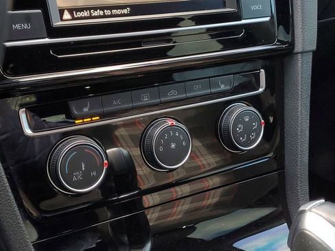 Used 2020 Volkswagen GTI S image 18