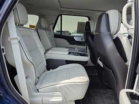 Used 2020 Lincoln Navigator Black Label AWD/4WD image 36