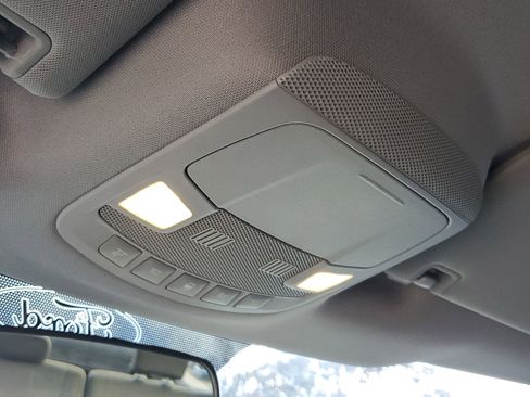 Used 2015 Ford F150 XLT image 29