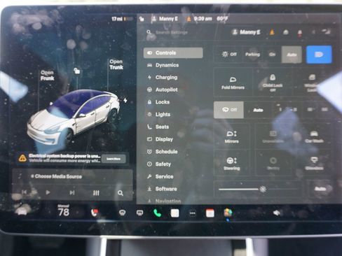 Used 2019 Tesla Model 3 image 10