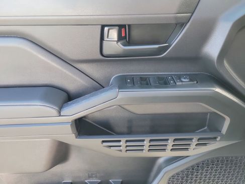 Used 2025 Toyota Tacoma SR image 13