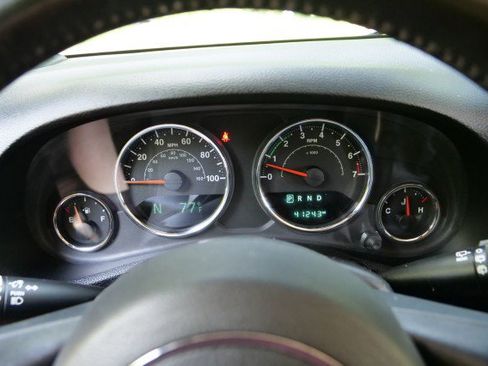 Used 2016 Jeep Wrangler Unlimited Sport w/ Quick Order Package 24S AWD/4WD image 16
