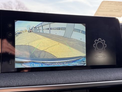 Certified 2025 Nissan Kicks SV image 9