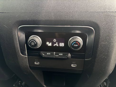 Used 2023 Chevrolet Tahoe LT image 30