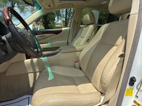 Used 2012 Lexus LS 460 w/ Comfort Pkg RWD image 20