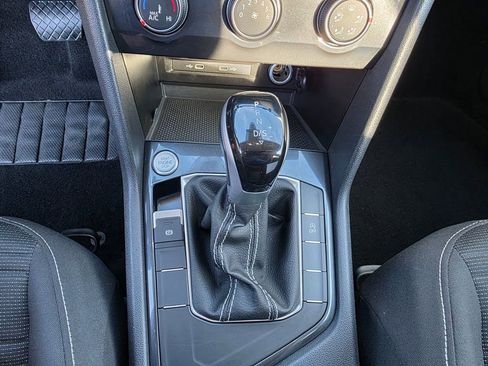 Used 2024 Volkswagen Tiguan S image 17