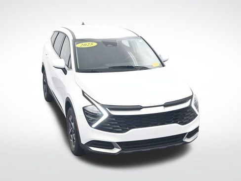 Used 2025 Kia Sportage LX AWD/4WD image 22