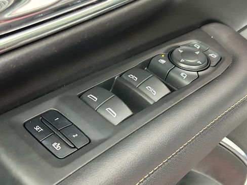 Used 2023 GMC Yukon XL AT4 w/ Technology Package image 38