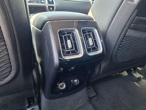 Used 2023 Kia Sorento SX image 27