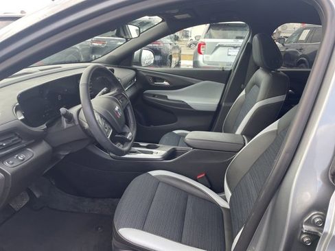 Used 2024 Buick Envista Preferred w/ Convenience I Package image 8