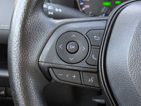 Certified 2022 Toyota RAV4 XLE image 26