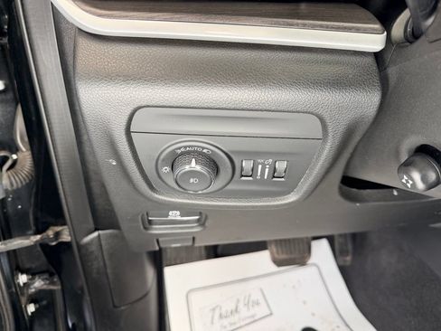 Used 2022 Jeep Grand Cherokee L Limited w/ Luxury Tech Group II AWD/4WD image 20