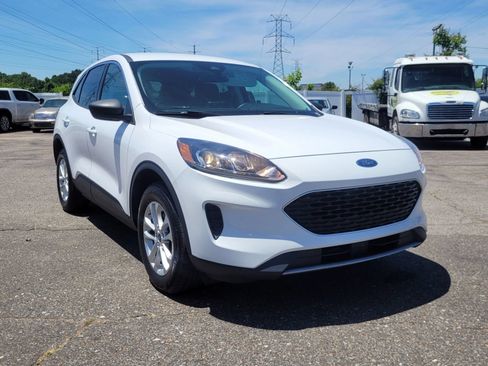 Used 2022 Ford Escape SE w/ Convenience Package AWD/4WD image 4