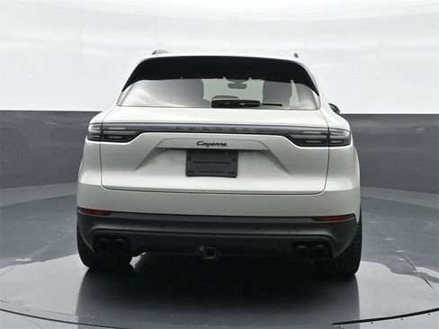 Used 2023 Porsche Cayenne Platinum Edition image 16