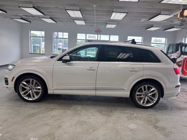 Used 2017 Audi Q7 3.0T Prestige AWD/4WD image 5