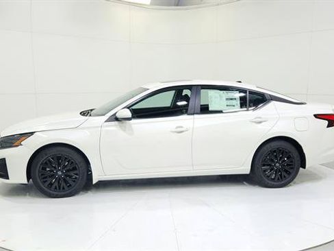 Certified 2026 Nissan Altima 2.5 SV w/ SV Special Edition Package FWD image 5