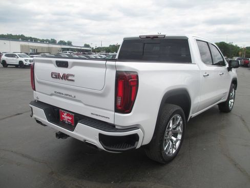 Used 2022 GMC Sierra 1500 Denali AWD/4WD image 5