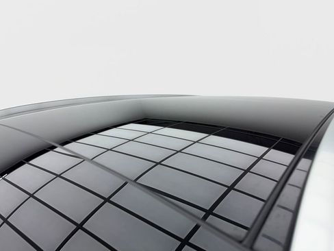 Used 2025 Mercedes-Benz GLC 43 AMG 4MATIC image 14