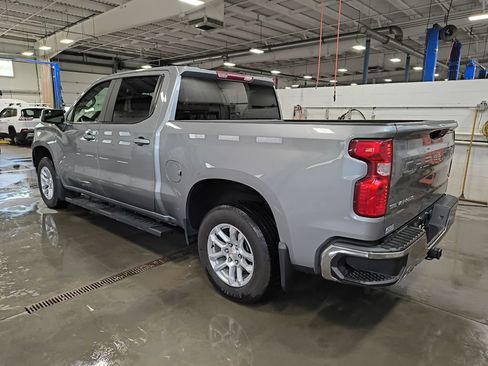 Used 2023 Chevrolet Silverado 1500 LT AWD/4WD image 3