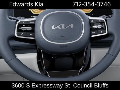 New 2026 Kia Carnival EX FWD image 24
