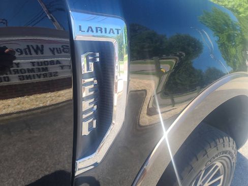 Used 2017 Ford F250 Lariat w/ Lariat Value Package AWD/4WD image 10