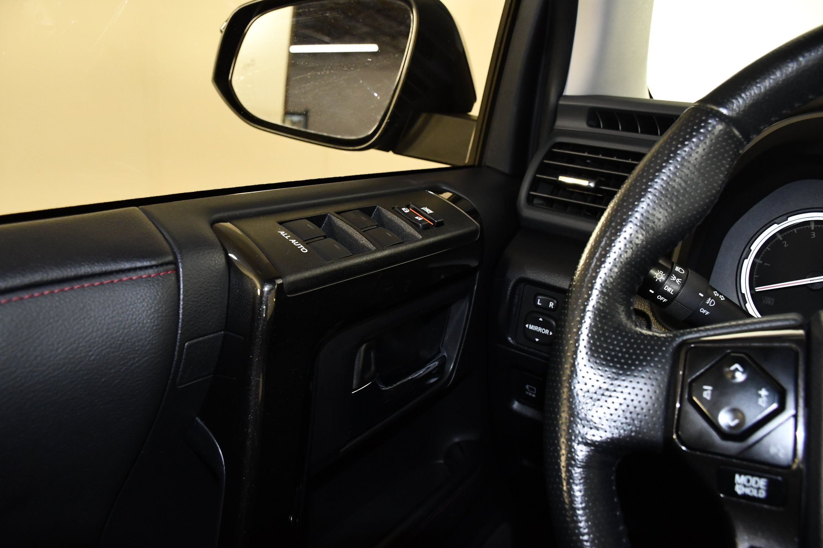 Used 2024 Toyota 4Runner TRD Off-Road Premium w/ Off Road Premium Plus Package AWD/4WD image 35