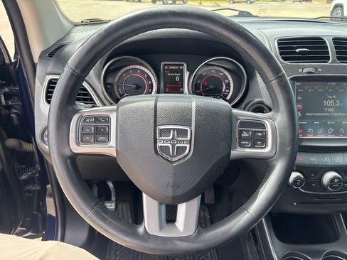 Used 2019 Dodge Journey Crossroad w/ Nav & Sun Group AWD/4WD image 12