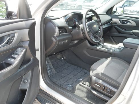 Used 2019 Chevrolet Traverse LT AWD/4WD image 11