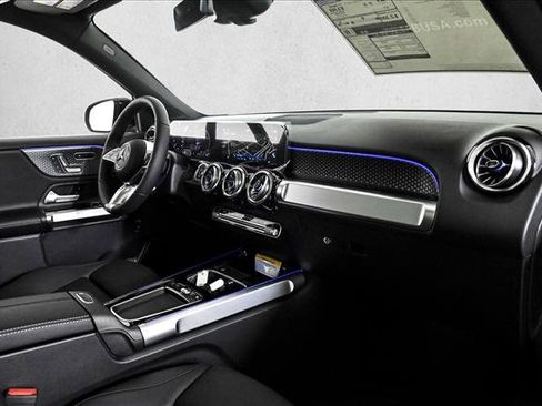 New 2026 Mercedes-Benz GLB 250 4MATIC image 9