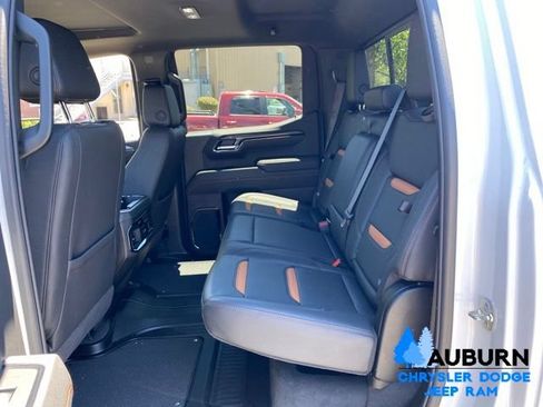 Used 2025 GMC Sierra 1500 AT4 w/ AT4 Premium Package AWD/4WD image 23