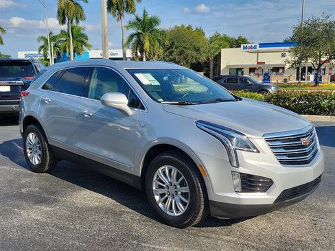 Used 2018 Cadillac XT5 FWD w/ LPO, Wheel Lock Package image 7