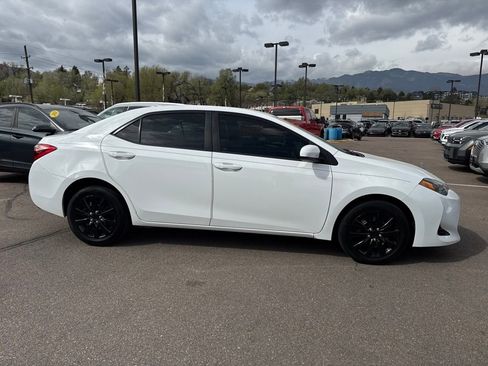 Used 2019 Toyota Corolla LE image 7