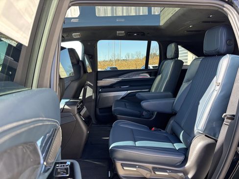 New 2025 Cadillac Escalade IQ Luxury 2 w/ LPO, Premium Carpet Package image 29