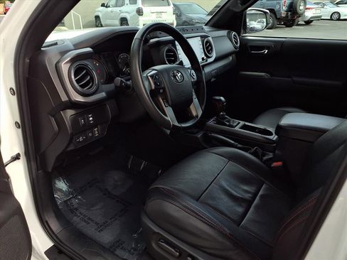 Certified 2023 Toyota Tacoma TRD Off-Road image 16