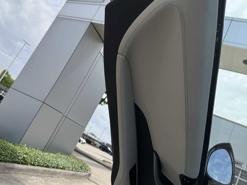 Used 2015 BMW i8 image 33